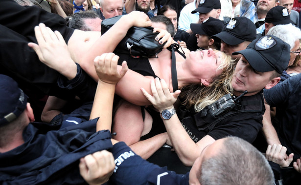 Demonstracja przeciw zmianom w sądownictwie - zorganizowana została m.in. przez Obywateli RP, Ogólnopolski Strajk Kobiet i Komitet Obrony Demokracji.