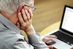 Zawód: bezrobotny po pięćdziesiątce. Jak znaleźć pracę seniorom?