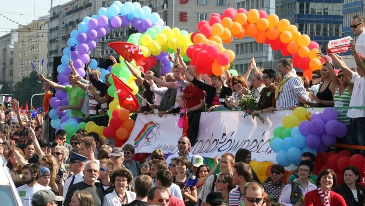 Polska odwoła się od wyroku Europejskiego Trybunału Praw Człowieka w Strasburgu w sprawie warszawskiej Parady Równości z 2005 roku - poinformował rzecznik MSZ Robert Szaniawski.