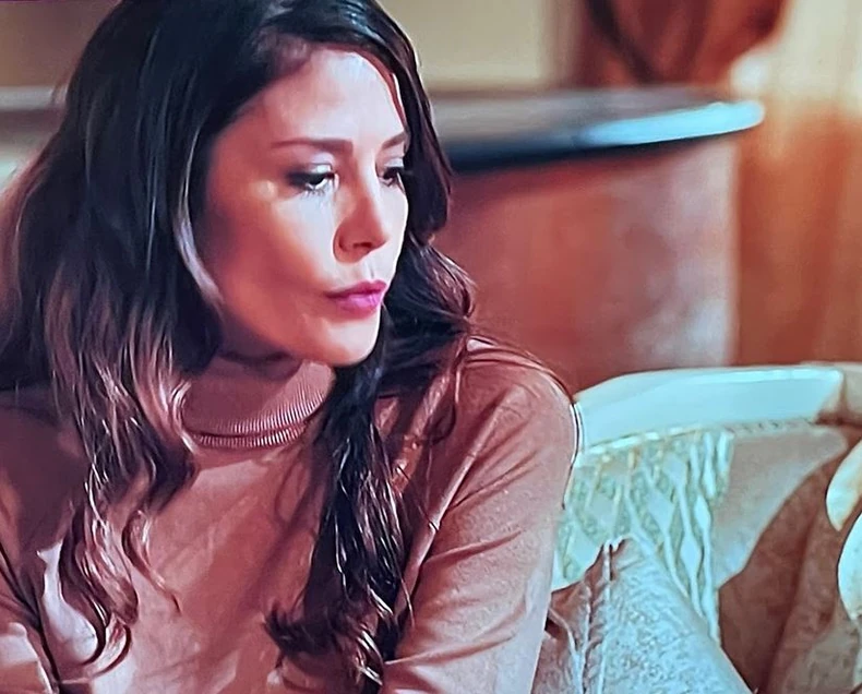 Ana Mihajlovski u seriji "Dinastija"