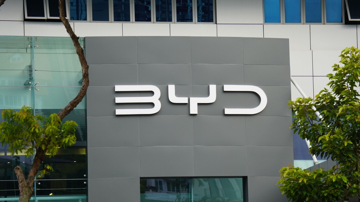 Idą trudne czasy dla Chińczyków? Firma Warrena Buffetta wycofuje się z chińskiego BYD