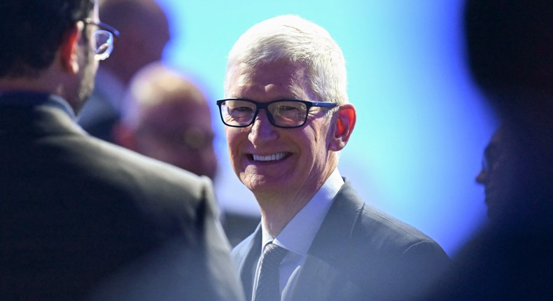 Read Tim Cook's farewell letter reflecting on his time at Apple ...
