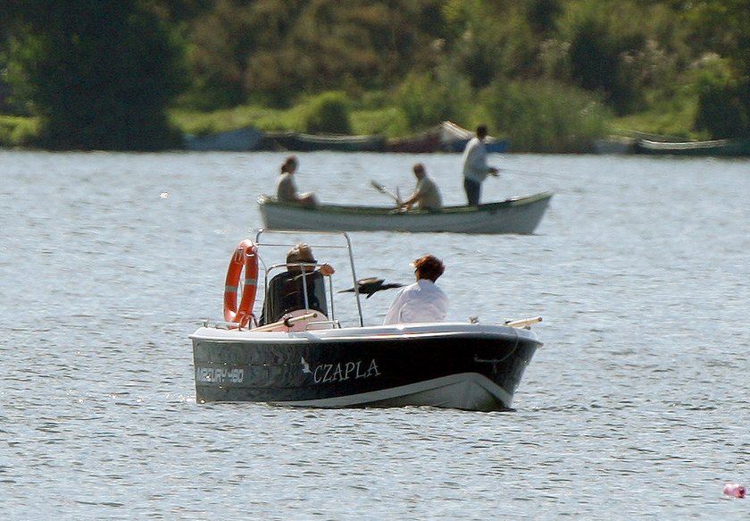 Kwaśniewscy nad jeziorem