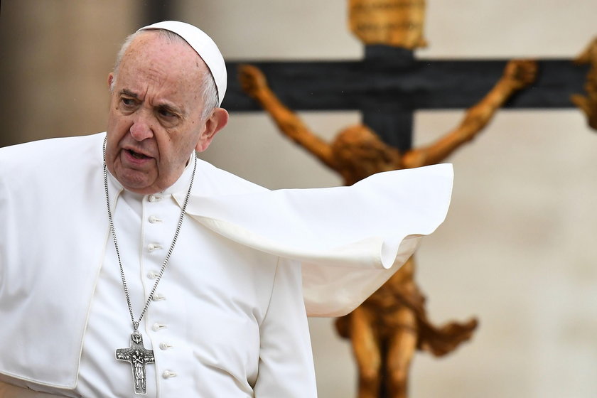 Papież Franciszek reaguje na film braci Sekielskich