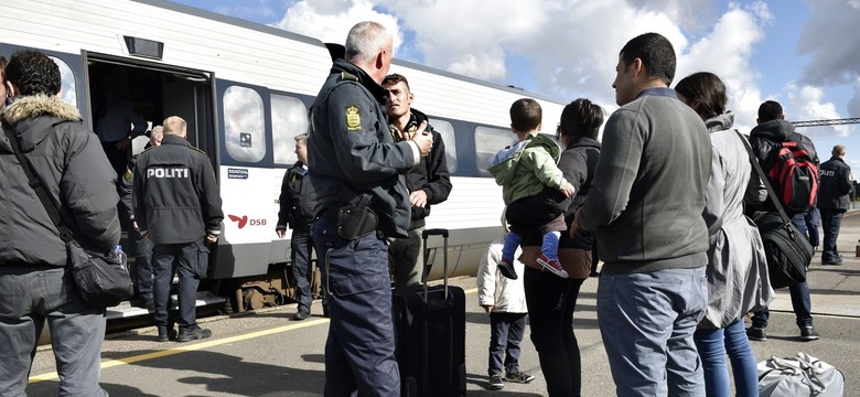 Stosunek Polaków do uchodźców pogarsza się. SONDAŻ CBOS