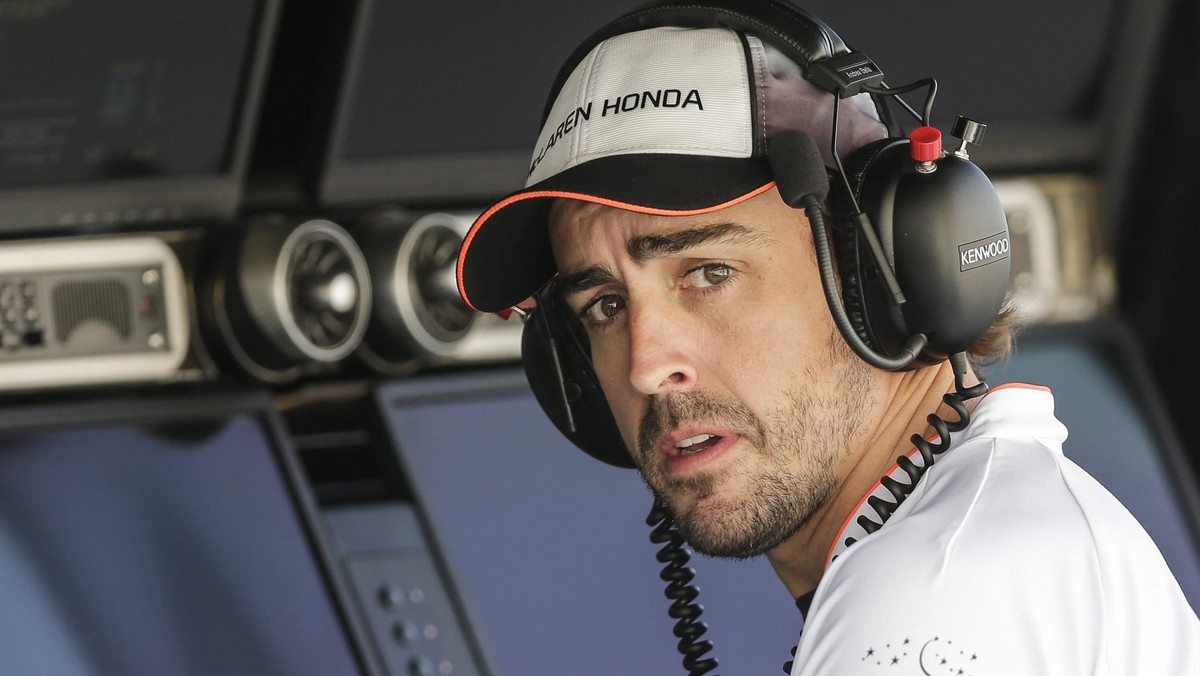 Fernando Alonso został przebadany przez lekarza Międzynarodowej Federacji Samochodowej i otrzymał wstępne pozwolenie na udział w niedzielnym Grand Prix Chin na torze w Szanghaju. Hiszpański kierowca będzie musiał jednak przejść jeszcze kolejne badania zaraz po pierwszej sesji treningowej w piątek.