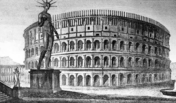 Słowo „coliseus mogło odnosić się do posągu stojącego przed amfiteatrem