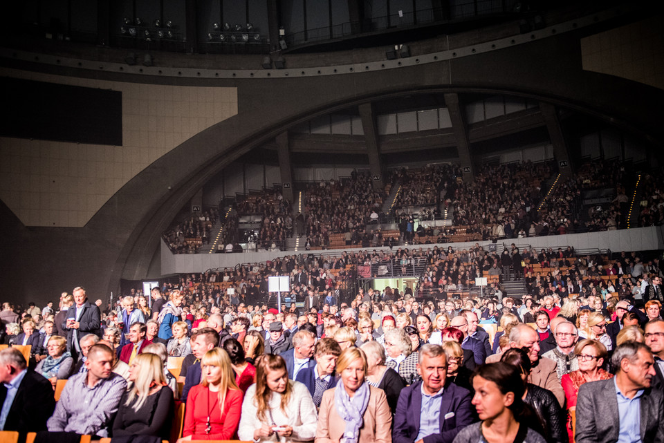 Koncert Mireille Mathieu - zdjęcia publiczności / Wrocław - Hala Stulecia