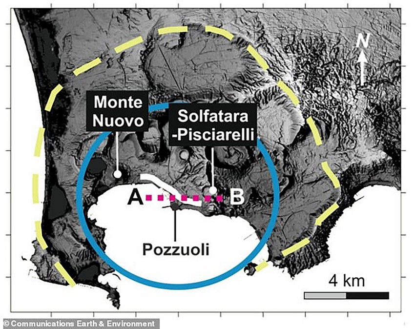 Otprilike 12 do 15 km u prečniku, Flegrejska polja su najveća aktivna kaldera u Evropi i prostiru se na zapad od periferije Napulja do Tirenskog mora