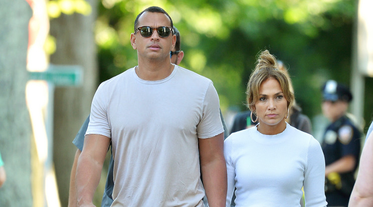 Jennifer Lopez hat évvel 
idősebb új párjánál, Alex
Rodrigueznél, ám mindez egyáltalán nem zavarja a boldogságukat /Fo­tók: Profimedia-Reddot
