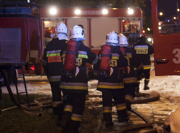 Groźny pożar przy obozie w Brzezince