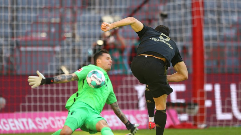 Lewandowski i Gikiewicz po ostatnim gwizdku mogli pośmiać ...