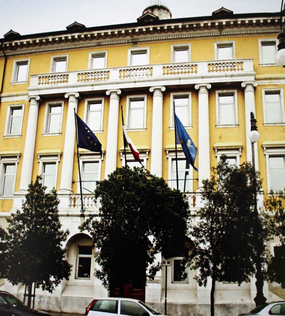 jIuk9lLaHR0cDovL29jZG4uZXUvaW1hZ2VzL3B1bHNjbXMvTnpFN01EQV8vYTY2OTcyYjE0ZDJhNDBlZDlkMjU3OWZlMzM2YjQ4YzQuanBnkZMCzQJCAIEABQ