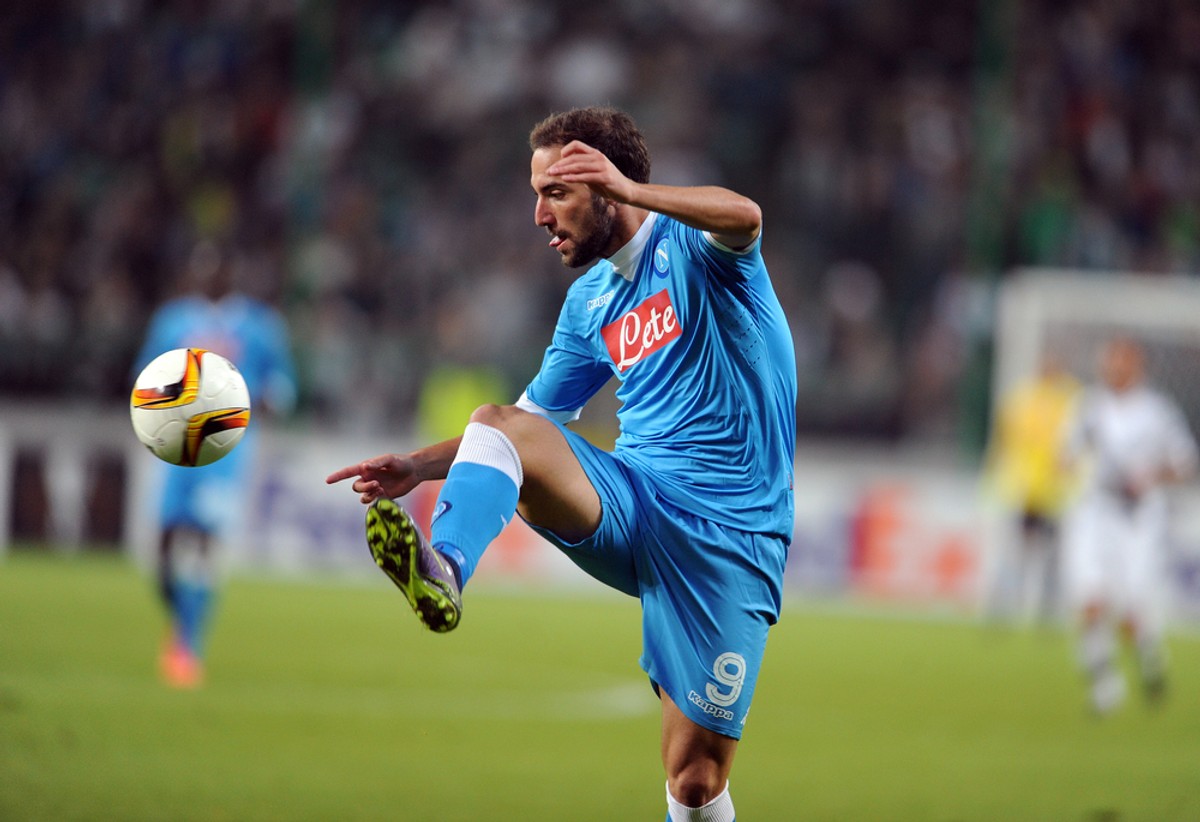 Gonzalo Higuain na celowniku Paris Saint Germain
