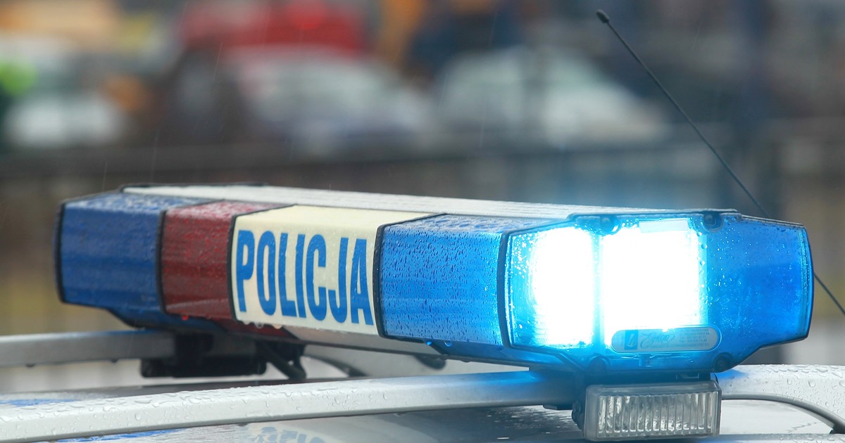 71-letni mężczyzna zaatakował żonę nożem i uciekł do Czech