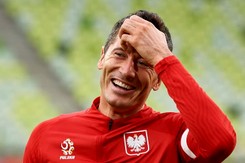 Robert Lewandowski już po badaniach. Zagra w środę?