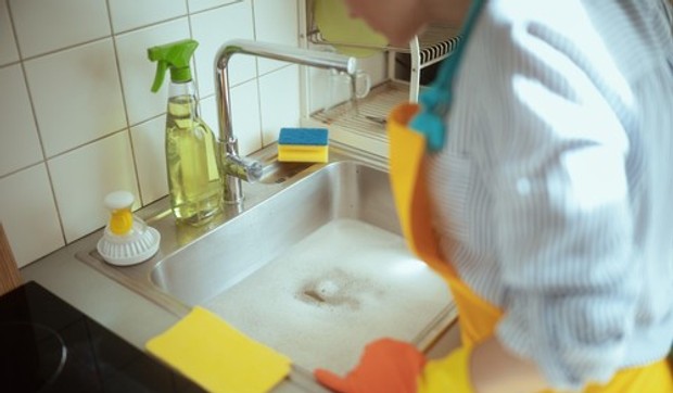 Začepljena sudopera