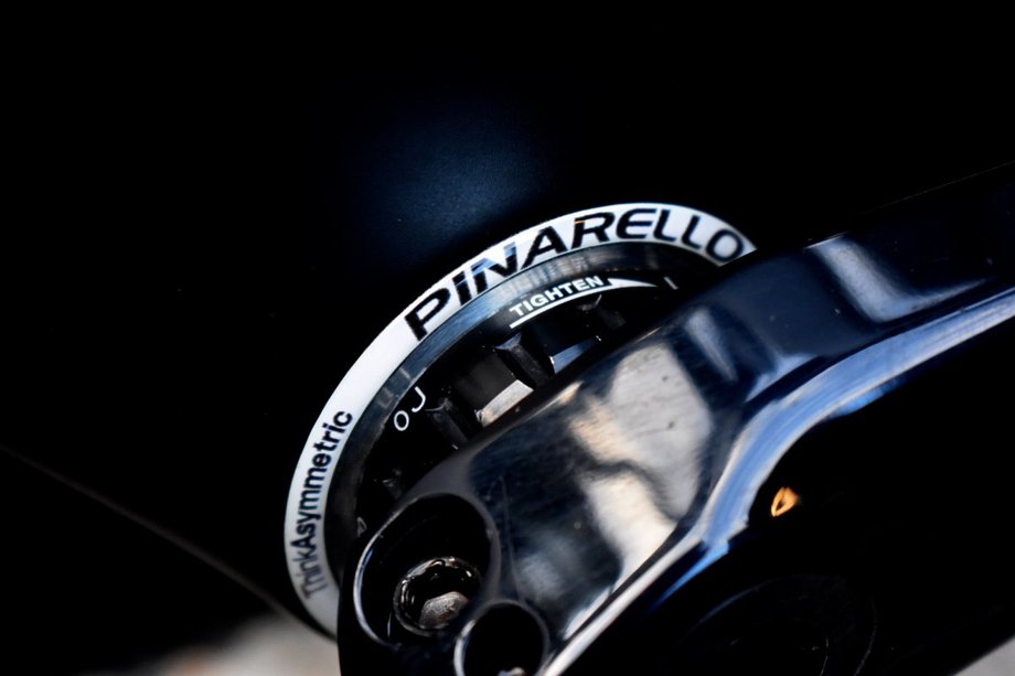 Rower Pinarello Dogma F10, na którym Walijczyk Geraint Thomas z Team Sky ściga się w Tour de France