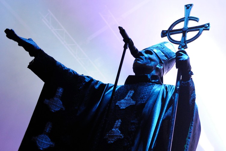Papa Emeritus II to w rzeczywistości Tobias Forge?