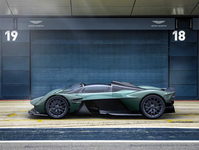 Aston Martin Valkyrie Spider