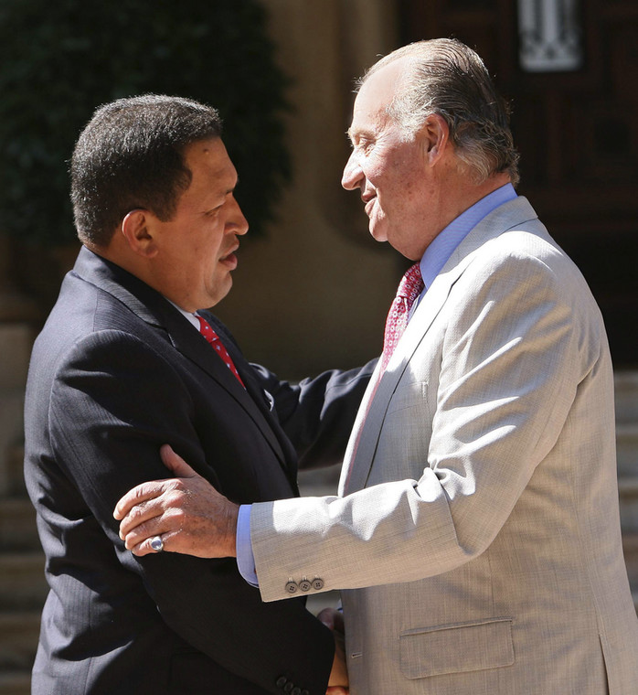 Juan Carlos i Hugo Chávez w 2008 r. Pierwsze spotkanie przywódców po incyndencie w 2007 r.