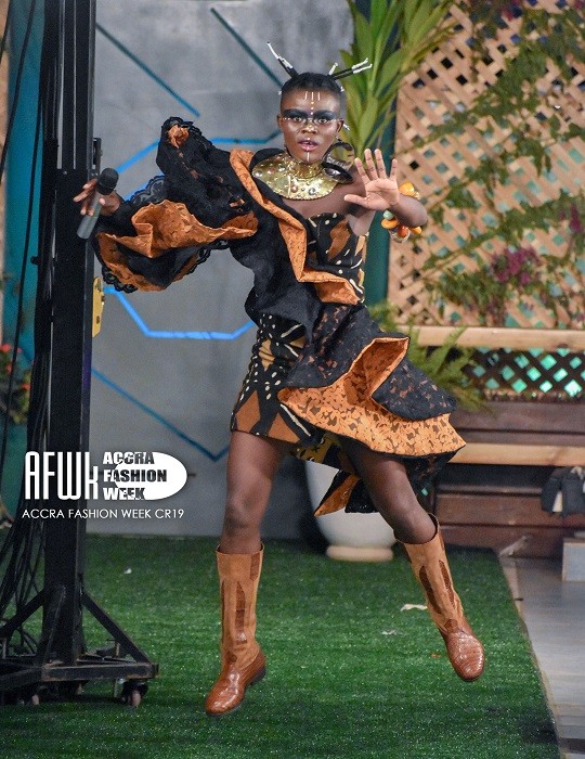 Wiyaala models, sings at Accra Fashion Week 2019