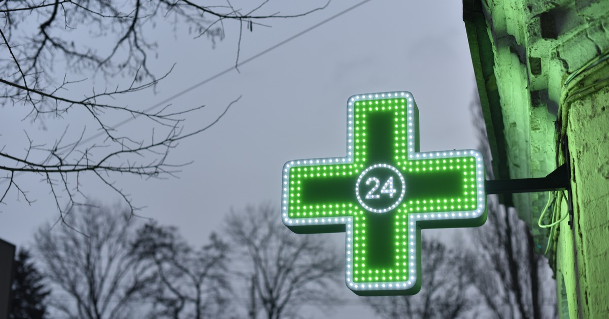 Sądy zaczynają anulować kary za naruszenie zakazu reklamy aptek