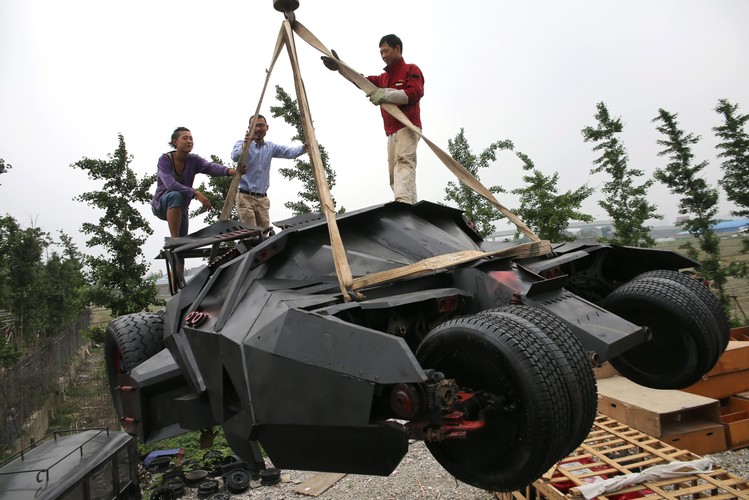 Chińczyk, Li Weilei zbudował batmobil