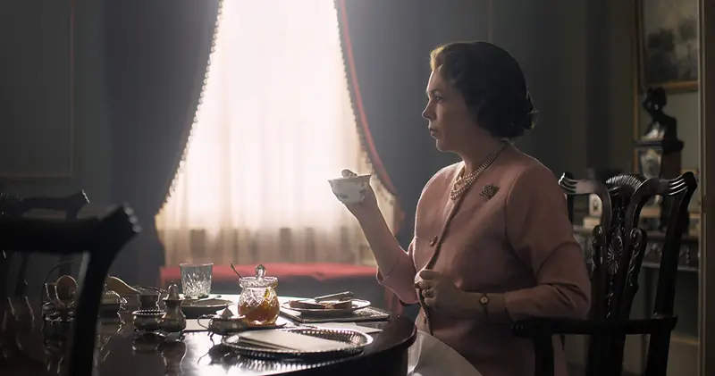 &quot;The Crown&quot; Olivia Colman / Materiały prasowe