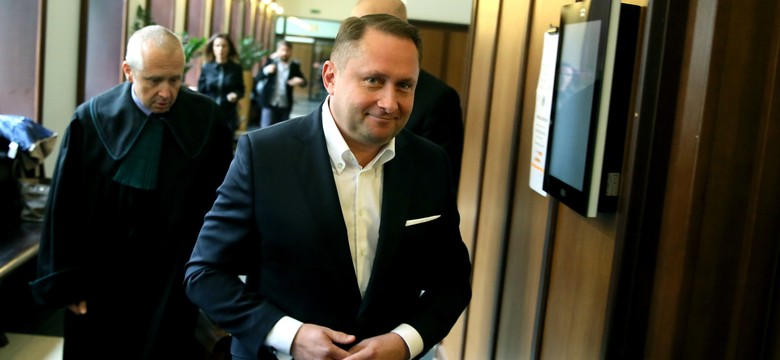 Kamil Durczok w sądzie. Ruszył proces przeciwko "Wprost". ZDJĘCIA z rozprawy