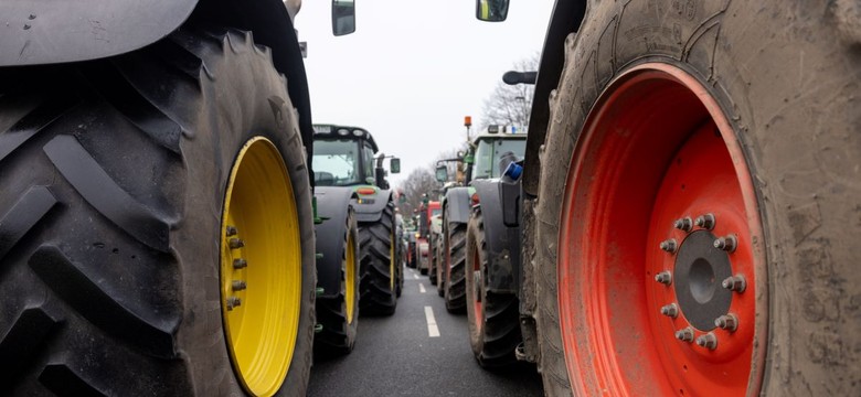 Protest rolników. Zablokowanie autostrad A1, A2, A4 i dróg S3, S7, S19, S67. Stoją Kielce 600 blokad. MAPA ONLINE. Jak dojechać do pracy i lekarza