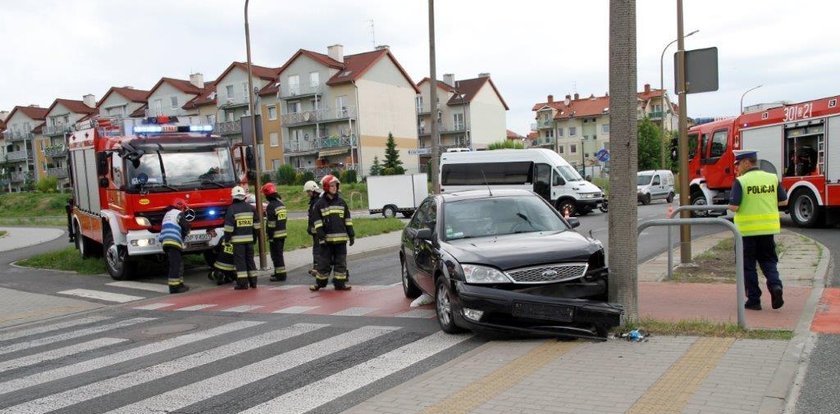 13-latka potrącona na pasach. Kierowca wiózł kobietę w ciąży