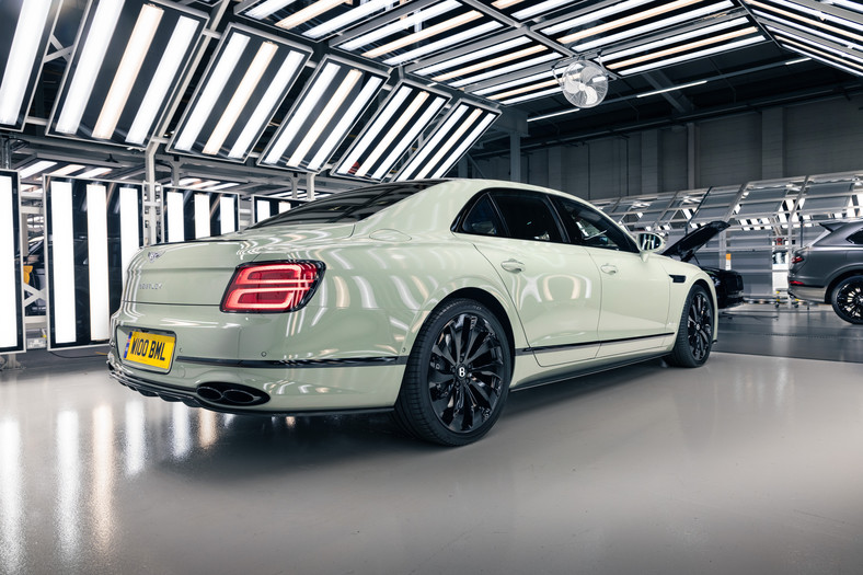 Bentley Flying Spur V8 (2021)