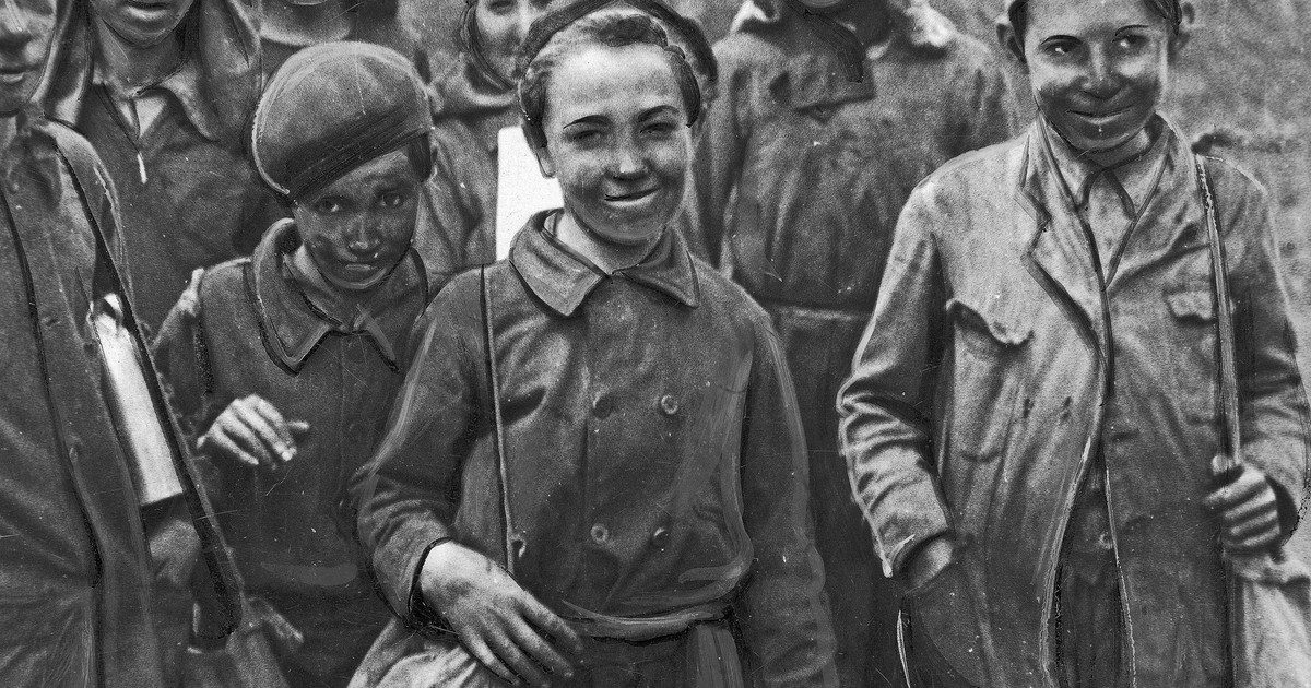 Jak zmuszano dzieci do pracy. "Dziecięce, małe rączki stanowiły w zakładach atut"