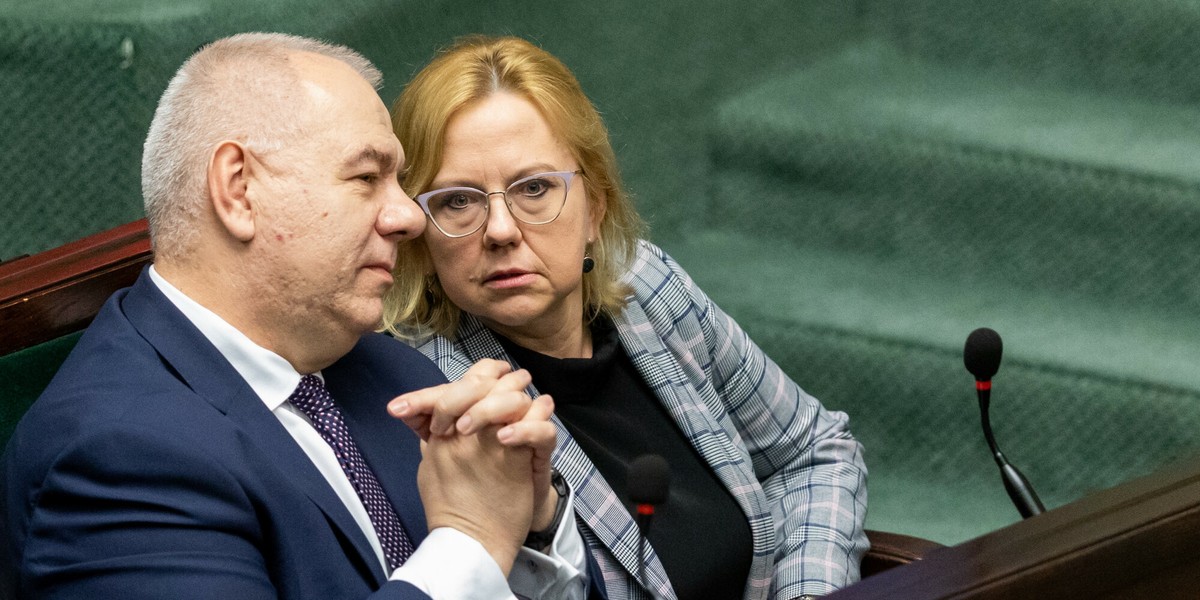 Jacek Sasin i Anna Moskwa w sejmowych ławach.