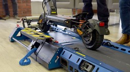 zakaz jazdy dzieci na e-hulajnogach. będą mandaty