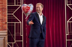 "Planeta singli" nie umywa się do "Listów do M.". RECENZJA komedii z Maciejem Stuhrem i Agnieszką Więdłochą