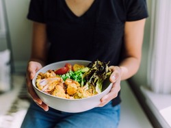 Dieta roślinna chroni przed COVID-19. Nowe BADANIA