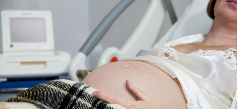 W USA podczas porodów umiera więcej kobiet niż Iranie czy Turcji. Co jest tego powodem?
