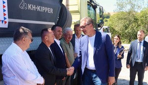 Aleksandar Vučić, u okviru posete jugozapadu Srbije, obilazi radove na putu Ivanjica-Sjenica, u ivanjičkoj opštini