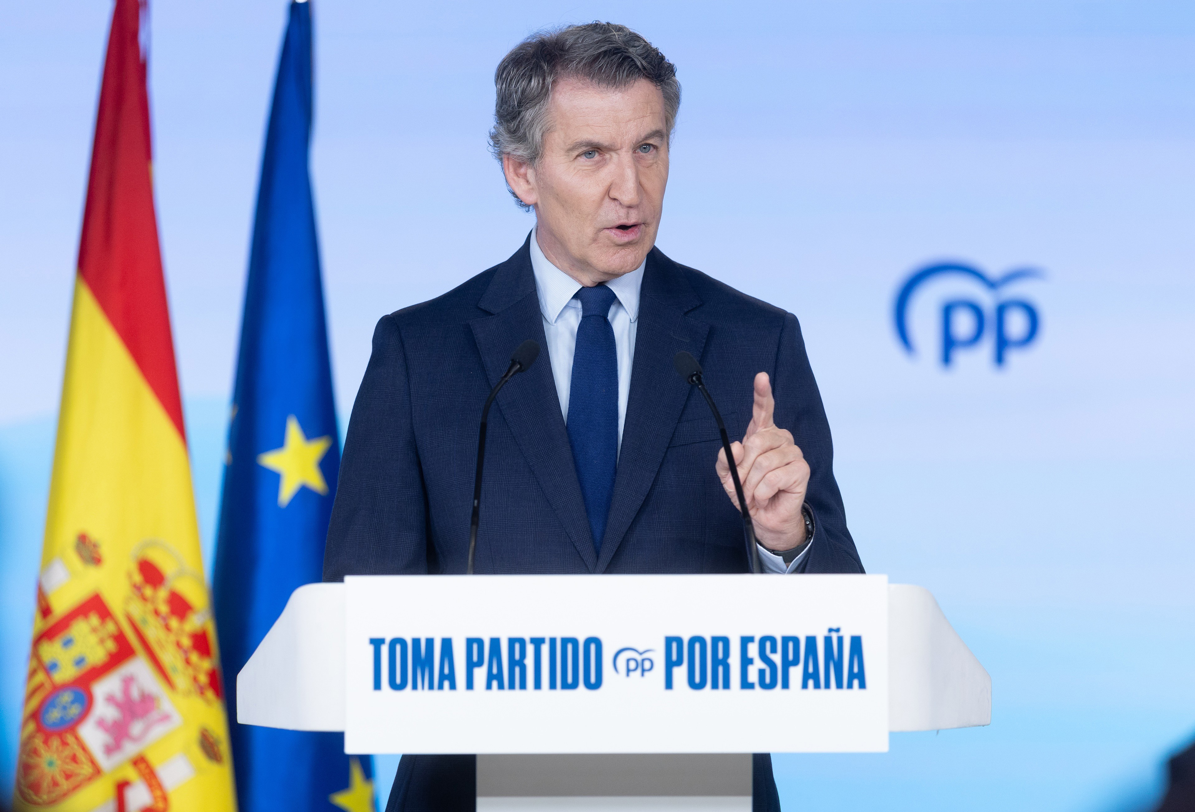 Sánchez pacta 4.700 millones para Cataluña y el PP lo acusa de «corrupción»