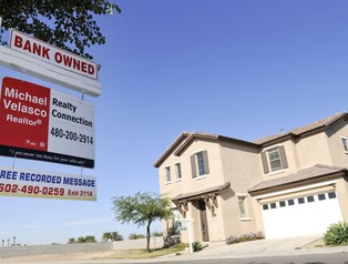 Demokraci i republikanie kontra rynek mieszkań w USA. Kto pompuje ceny domów?