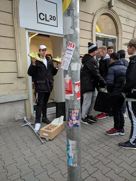 W takich zakupach nie może przeszkodzić nawet gips i kule