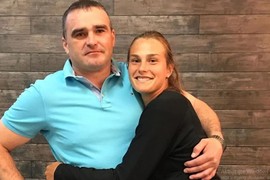 Otac Arine Sabalenke UMRO U 43. GODINI OD MENINGITISA: Kada je rekla ovo o svom tati, STEGLO SE SRCE svima: "Znam da me podržava odozgo, POSTAO JE MOJA SNAGA"