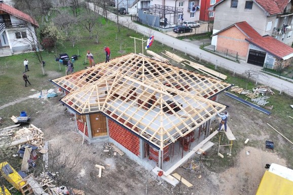 Ivana i Miloš dobili subvenciju od 20.000 evra, prave kuću od 126 kvadrata: Useljenje do zime (FOTO)