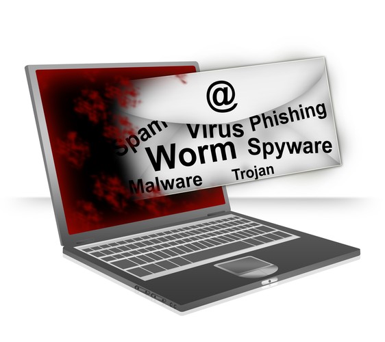 <b>Kto korzysta z TOR</b>
<br>
Chociaż TOR został stworzony przez informatyków z Biura Badań Marynarki Wojennej USA i jest używany przez agencje wywiadowcze do wymiany danych, to oferowana przez niego anonimowość jest atrakcyjna także handlujących nielegalnymi towarami. W sieci TOR powstają więc sieciowe bazary oferujące karty kredytowe, narkotyki, broń. Niedawno FBI doprowadziło do zamknięcia kilkunastu takich instytucji.
<br>
<br>
<b>Najgłośniejsze sprawy</b>
<br>
Najgłośniejszym ukrytym bazarem był założony w 2011 r. SilkRoad, Jedwabny Szlak, który stał się największą giełdą narkotykową w internecie. Założycielem był programista-samouk i libertarianin Ross Ulbricht. Nad rozpracowaniem Jedwabnego Szlaku współpracowali agenci FBI i DEA; Ulbrichta z jednej strony zgubiła niedostateczna ostrożność w zabezpieczeniu strony (skutkiem czego części danych nie chroniła sieć TOR), a z drugiej padł ofiarą rozpracowania przez agenta DEA, który udawał portorykańskiego handlarza narkotyków i czatował z administratorem strony, zdobywając jego zaufanie, a nawet zlecenia na zabójstwa współpracowników. Ulbrichta ujęto w listopadzie 2013 r. i skazano w lutym ub. r. na dożywocie.