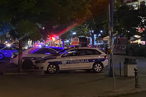 KRVAVA NOĆ NA ULICAMA BEOGRADA Čak tri ubadanja nožem, devojci (20) bori se za život