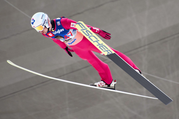 Puchar Świata w skokach narciarskich: Kot, Stoch, Stękała, Hula i Kubacki w drugiej serii, ale bez szans na podium