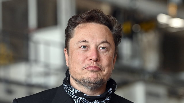 Elon Musk megvenné a Coca Colát, hogy kokót is tartalmazzanak az italok