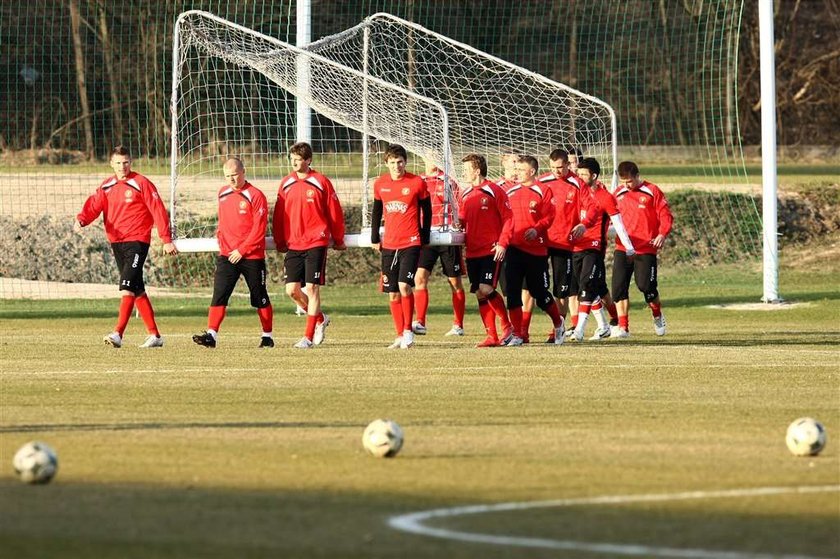 Obcy podglądali trening Widzewa